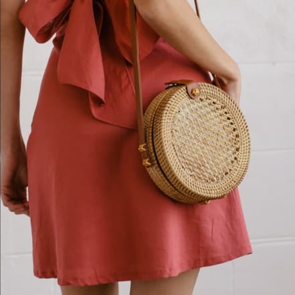 Sole Society Straw Catie Canteen Crossbody - Picture 2 of 7